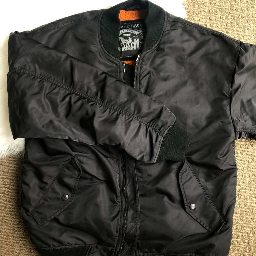 Levi’s bomber jacket (black) size small
